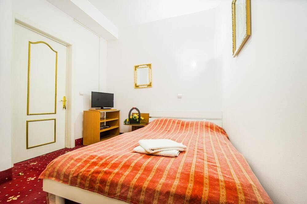 Hotel Carpați by null