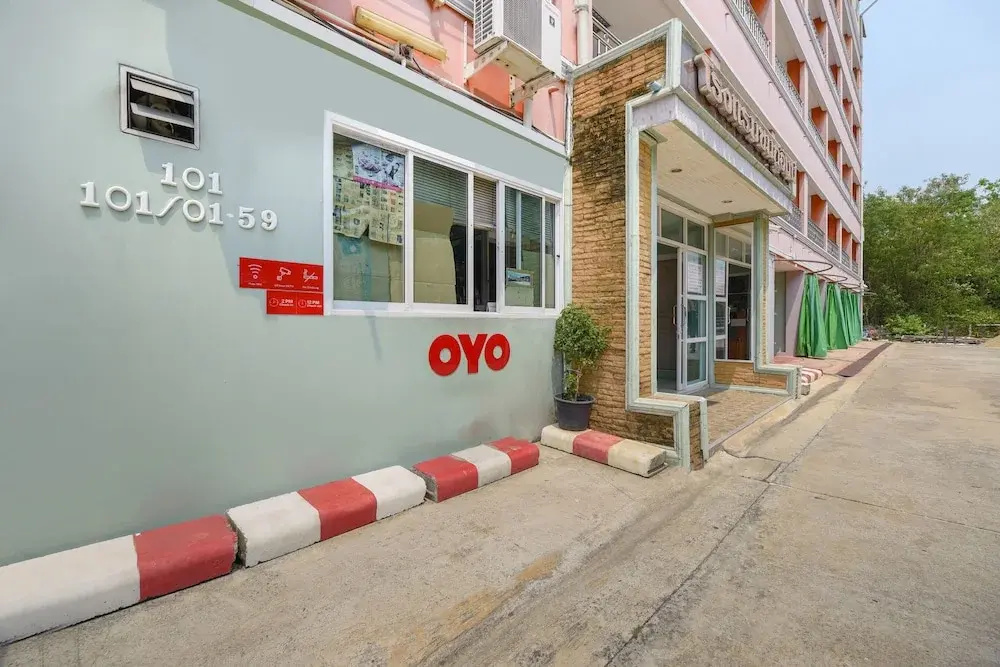 OYO 762 Chompoo