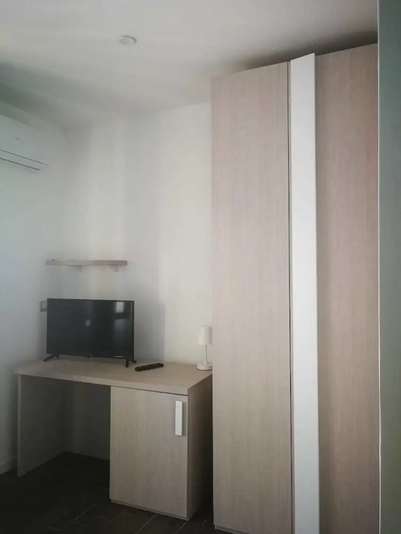 Standard Double room with partial sea view (full double bed)