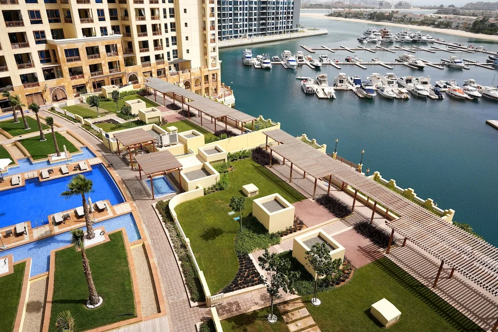 Maison Privee - Exclusive Apt with Seafront Views over Palm Jumeirah