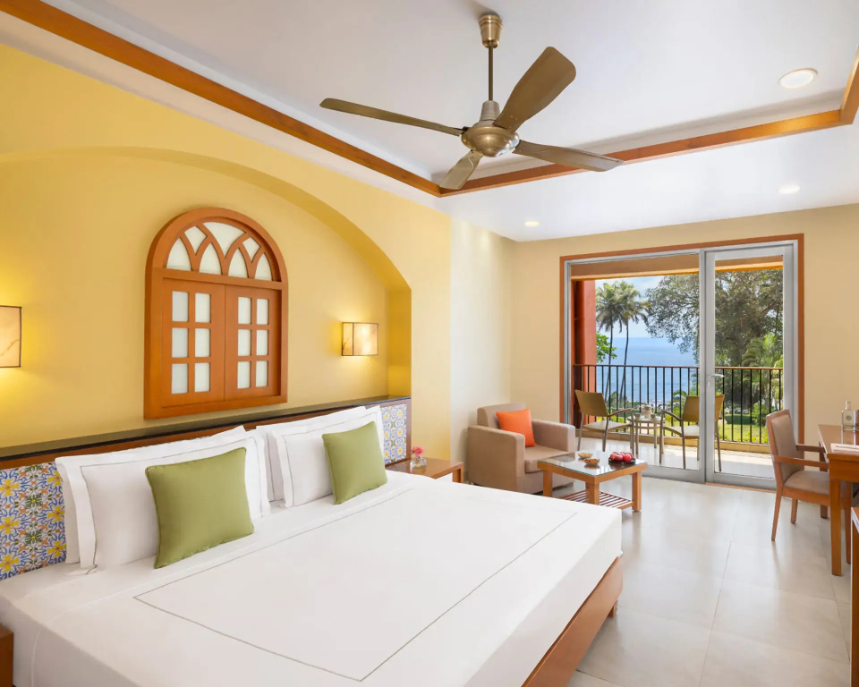 Luxury room with sea view