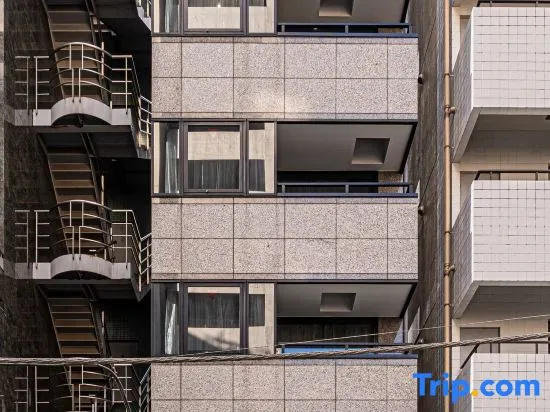 Real Korakuen Apartment Hotel
