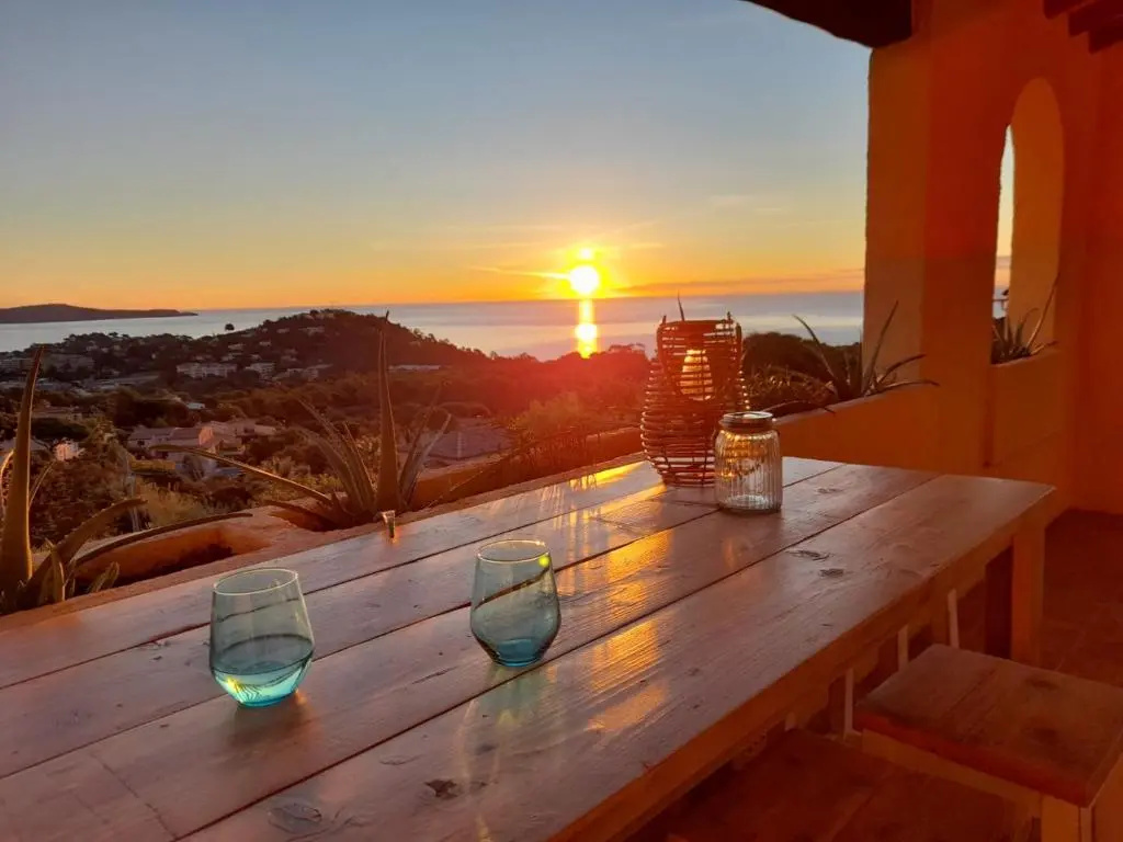 4-Star Private Villa with Pool and Panoramic Sea View at Gulf de Saint Tropez
