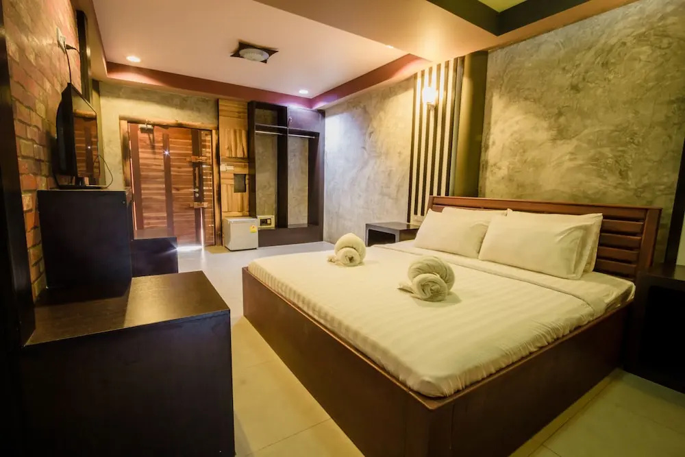 Standard Double room (full double bed)