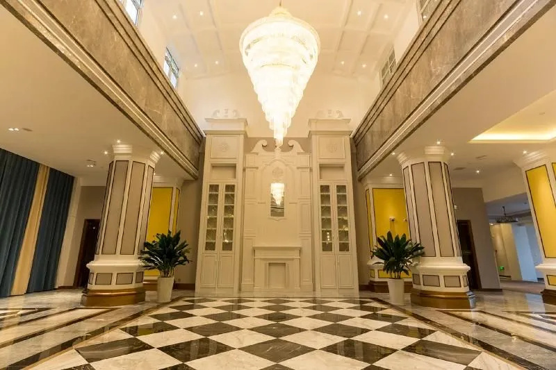 Lobby & Reception