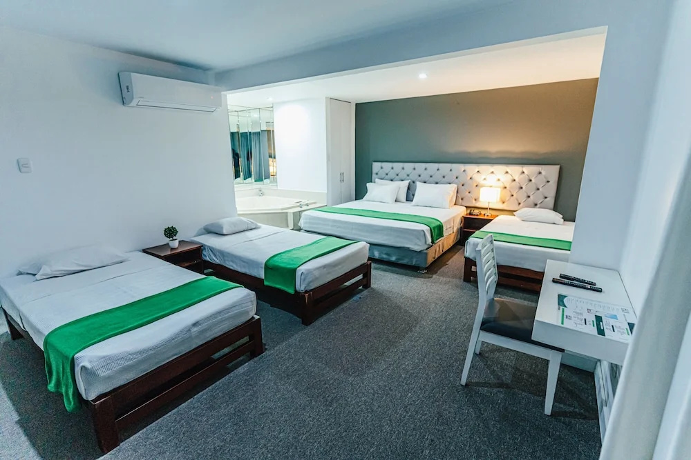 Standard Quintuple room