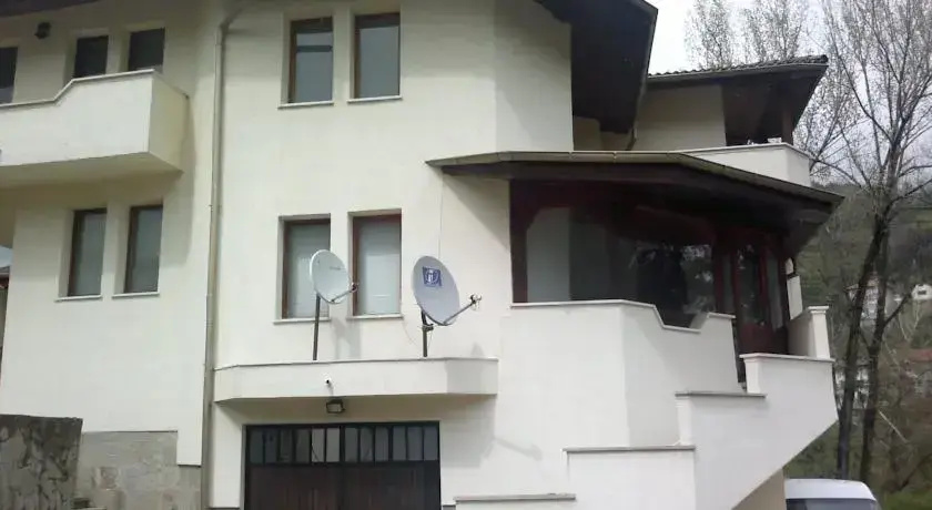 Guest House Chinara