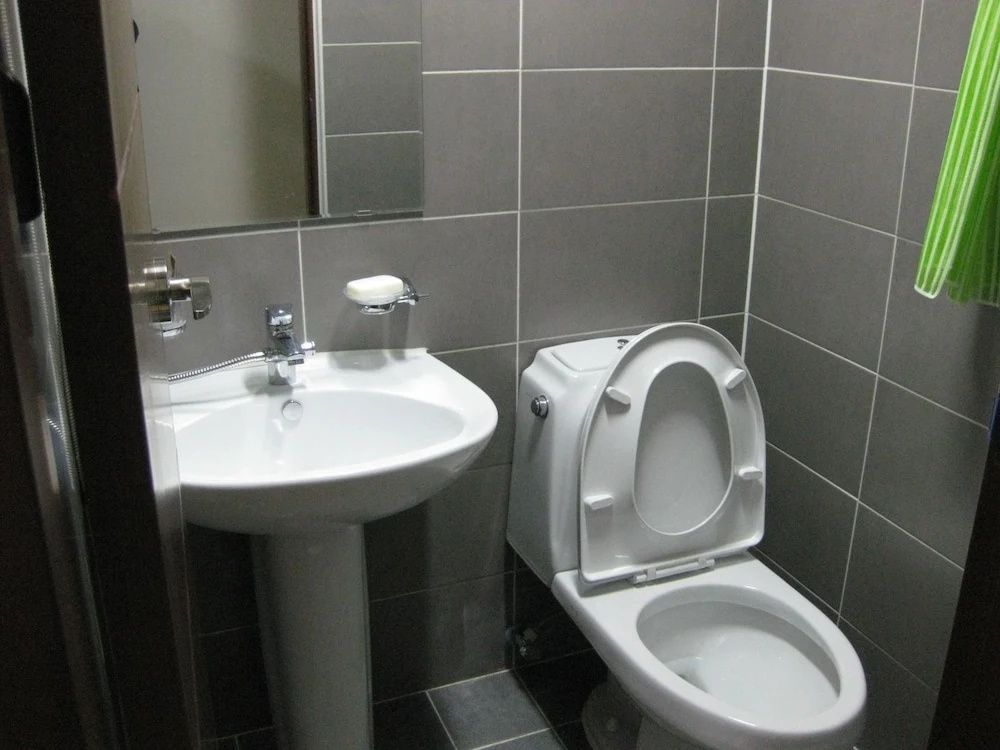 Comfort room