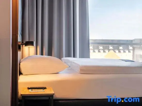 Standard Double room with balcony (full double bed)