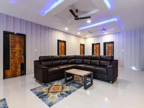 OYO 15957 Sr Grand