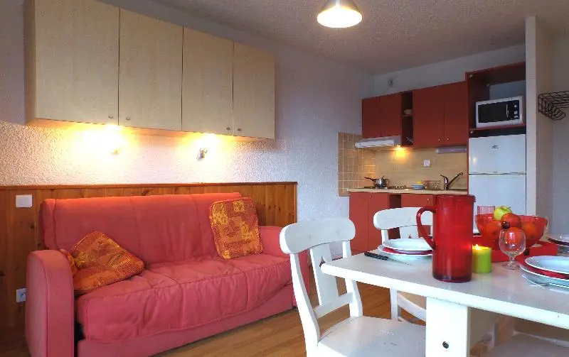 2 Bedrooms Quadruple Apartment with balcony