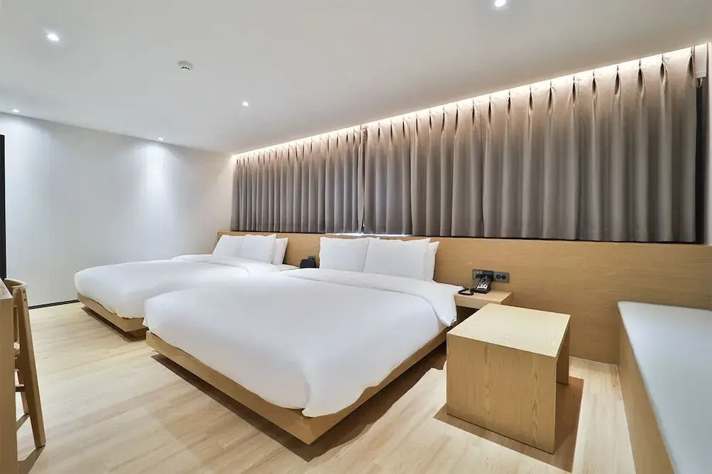 Standard Double Family room (twin beds)
