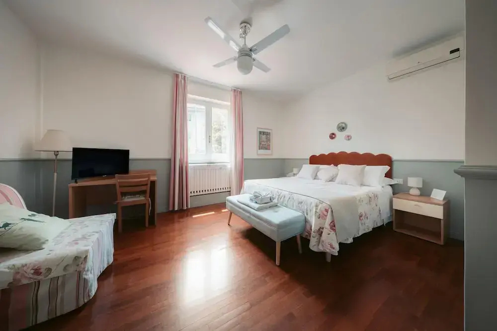 Comfort room