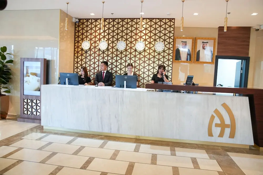 Lobby & Reception
