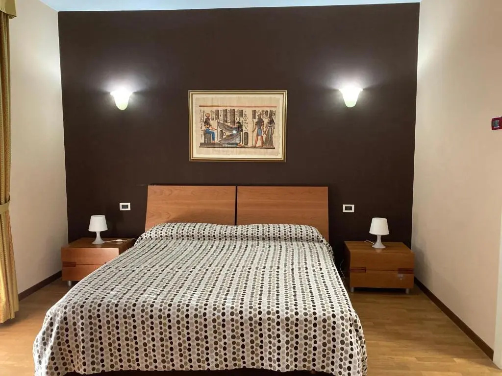 Superior Double room (full double bed)