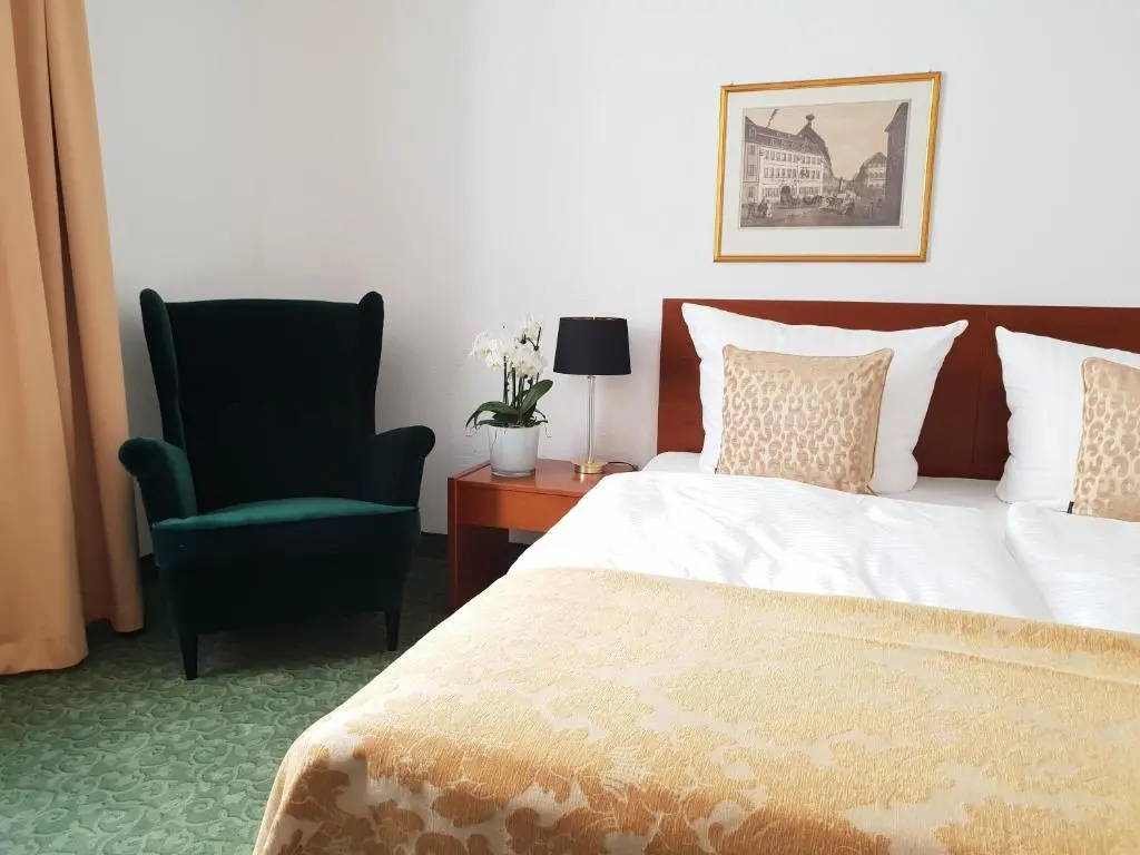 Standard Double room (full double bed)