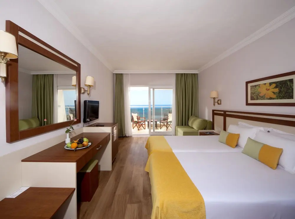 Standard Single room with balcony and with sea view