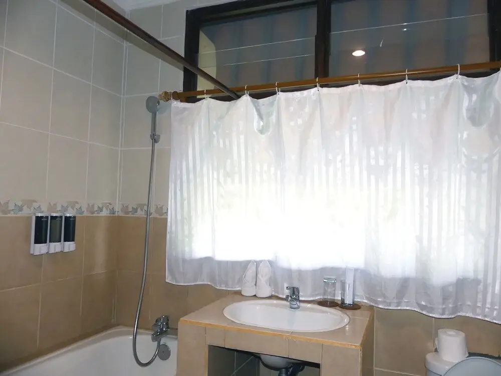 Deluxe Double room (full double bed)