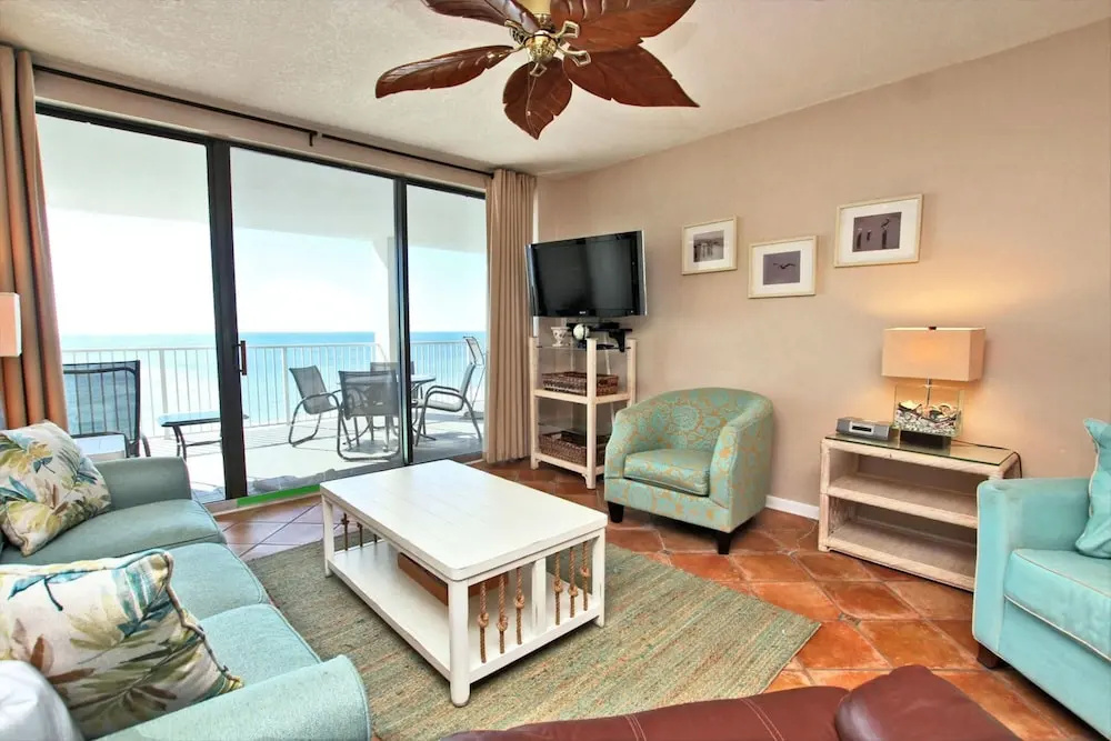 Pelican Pointe 803