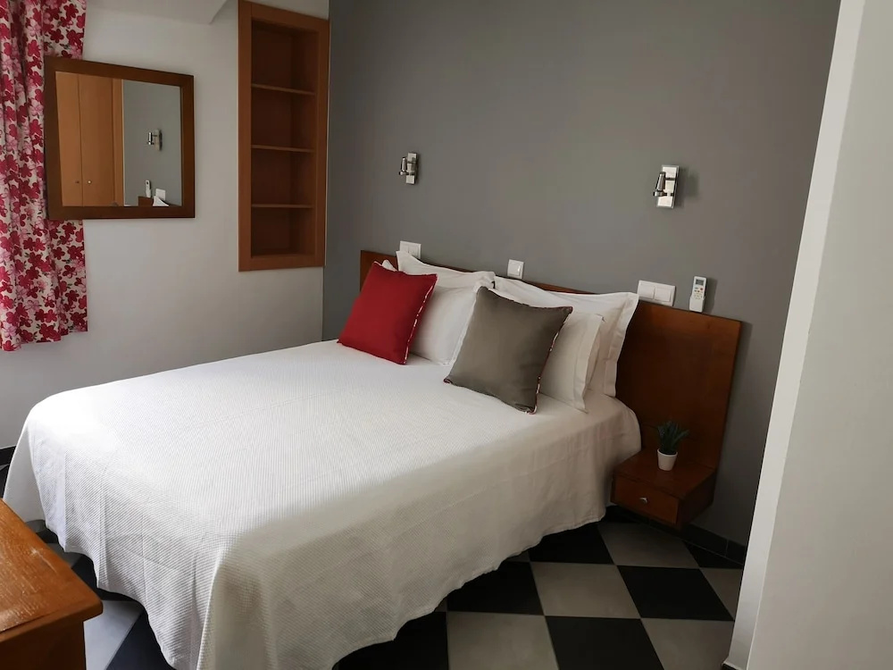 Economy room