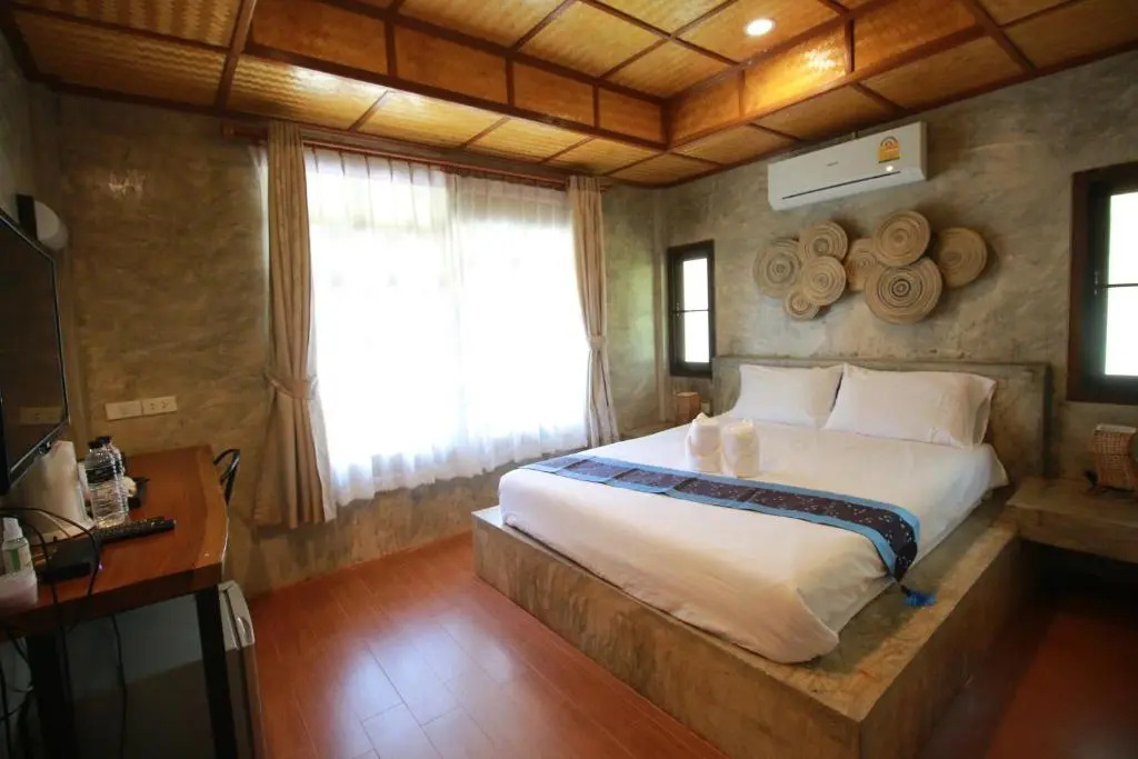 Standard Double room (full double bed)