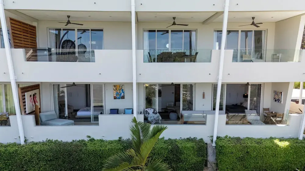 Hillside 2BR Seaview Pool Gym C258