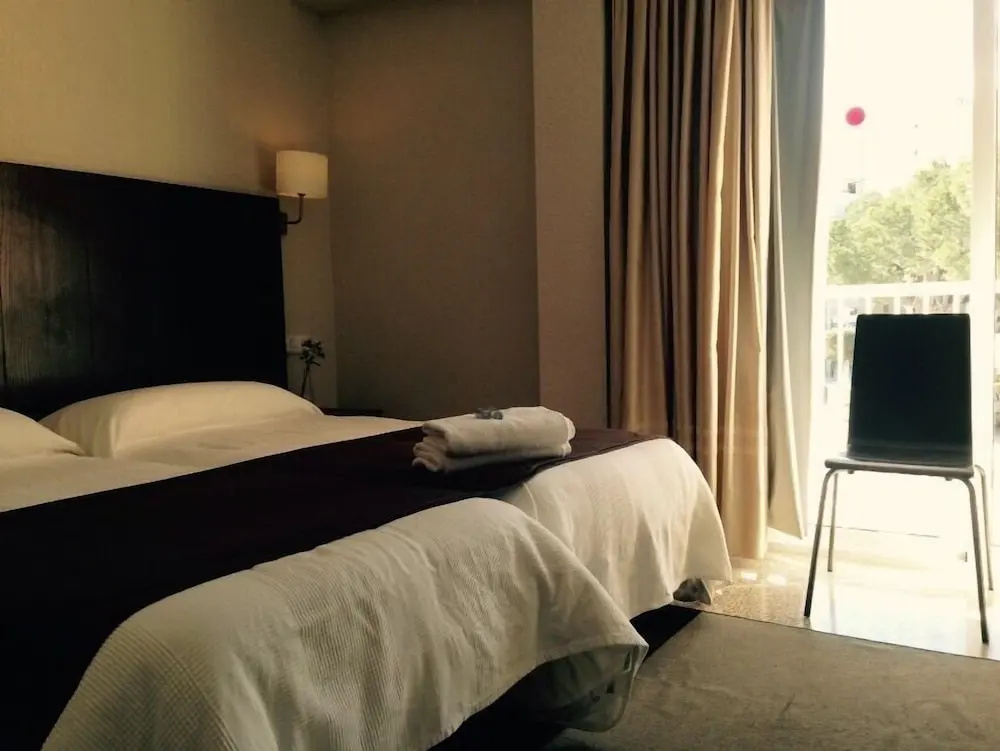Classic Double room (full double bed)