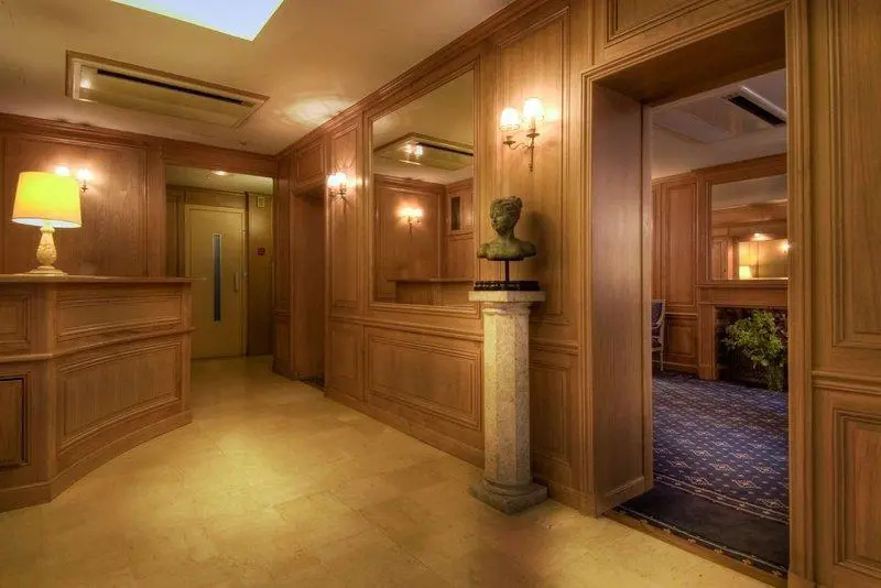 Economy room