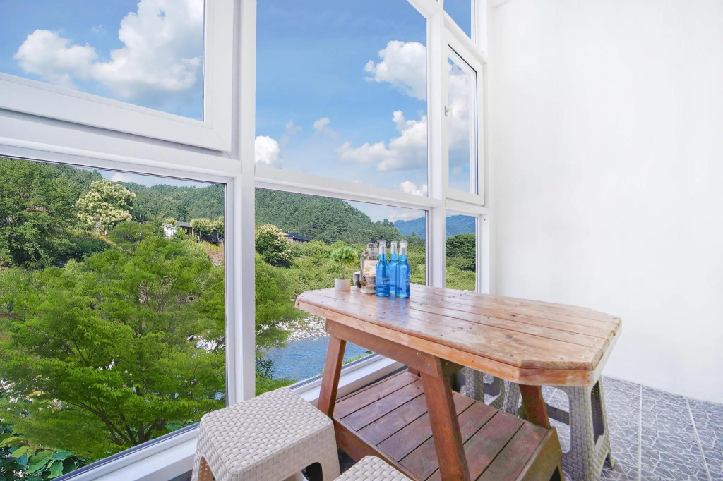 Balcony & Terrace