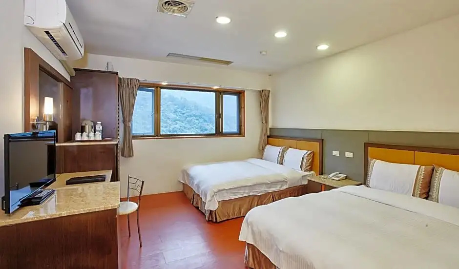 Standard Double room with view (twin beds)