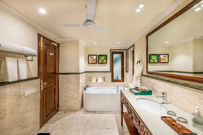 Standard Suite