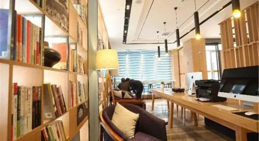 Yan'an Baimi Avenue Baotashan Atour Hotel - фото 10