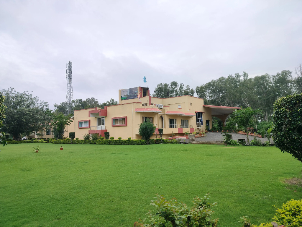 TGI Jahaj Mahal