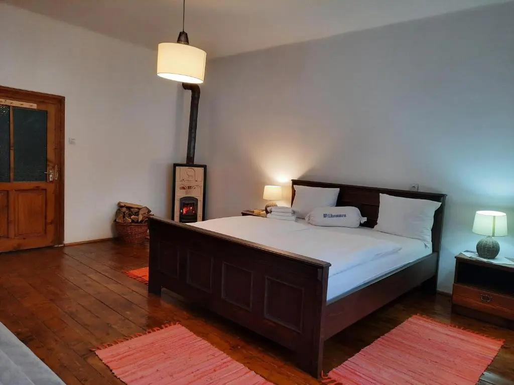 2 Bedrooms Cottage