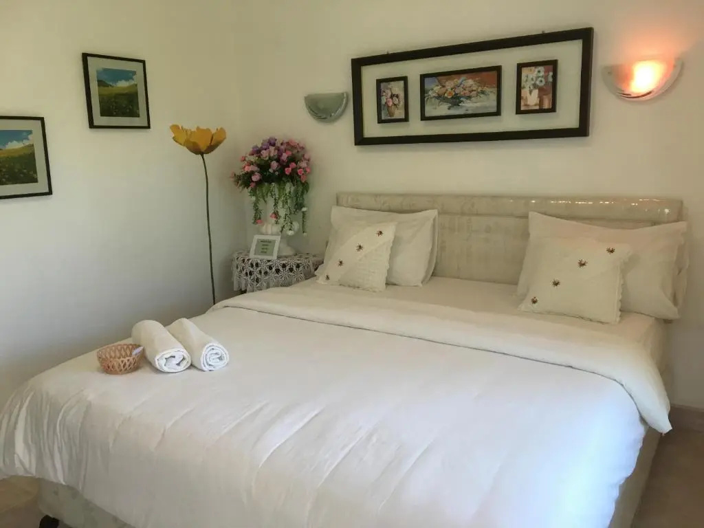 Suite with balcony and with garden view