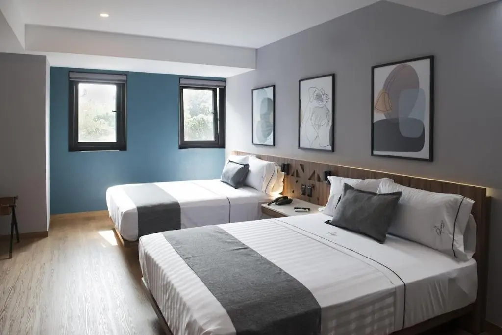 Deluxe Double room (full double bed)