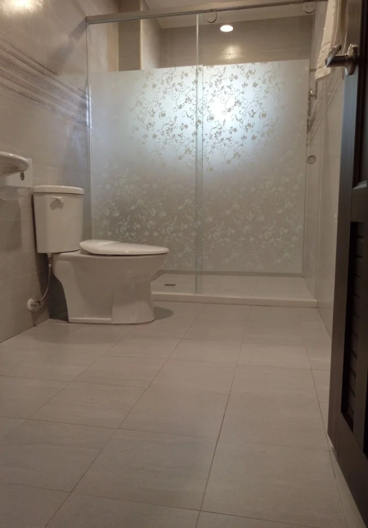 1 Bedroom Standard Family room with ocean view