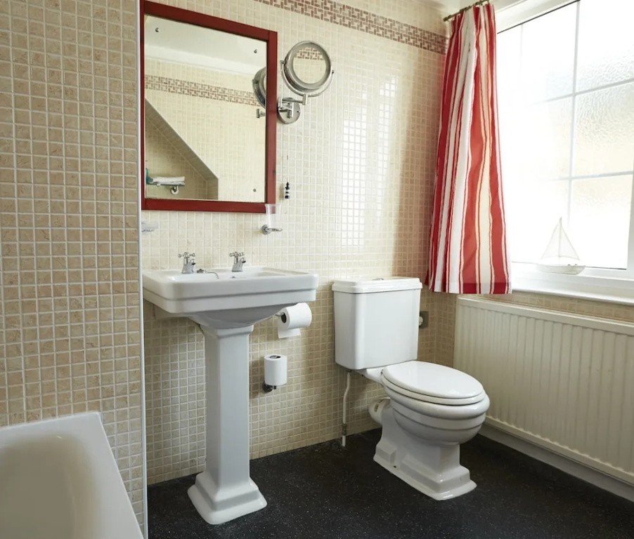 Standard Double room with partial sea view (twin beds)