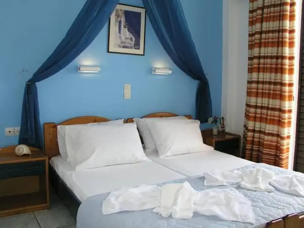 Standard Double room with sea view (full double bed)