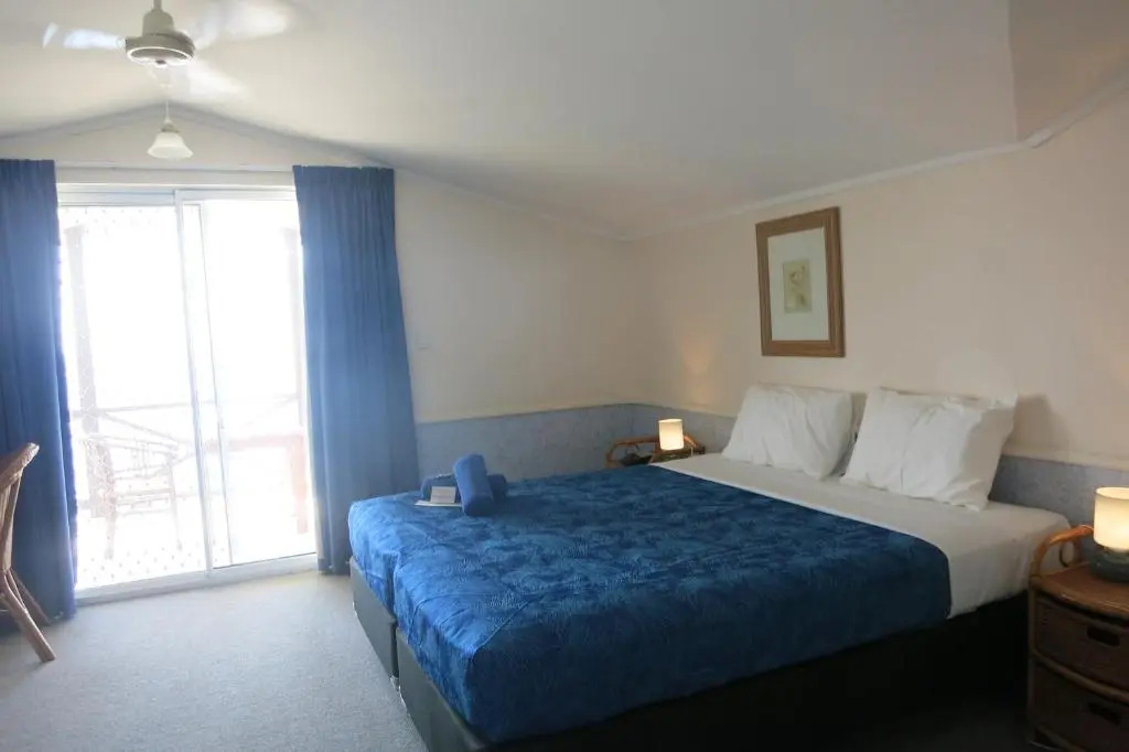 Superior Double room with ocean view (full double bed)