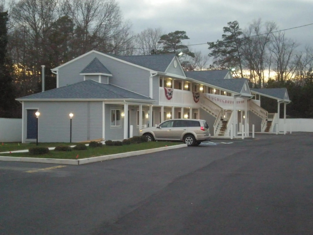 Village Inn and Suites