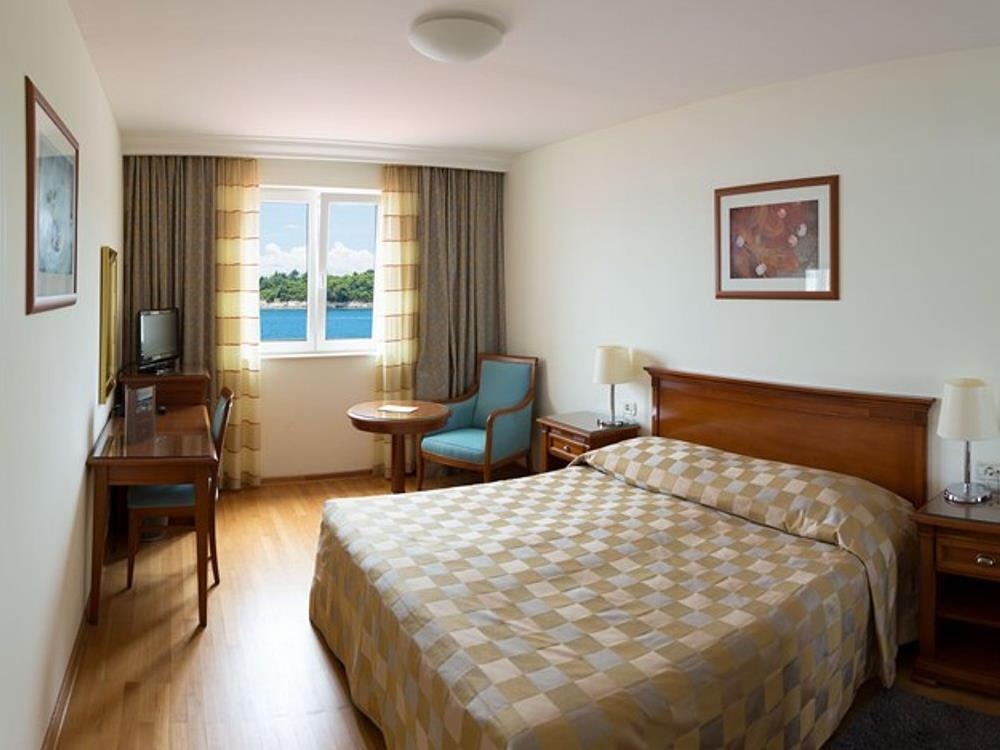 Standard Double room with sea view (full double bed)