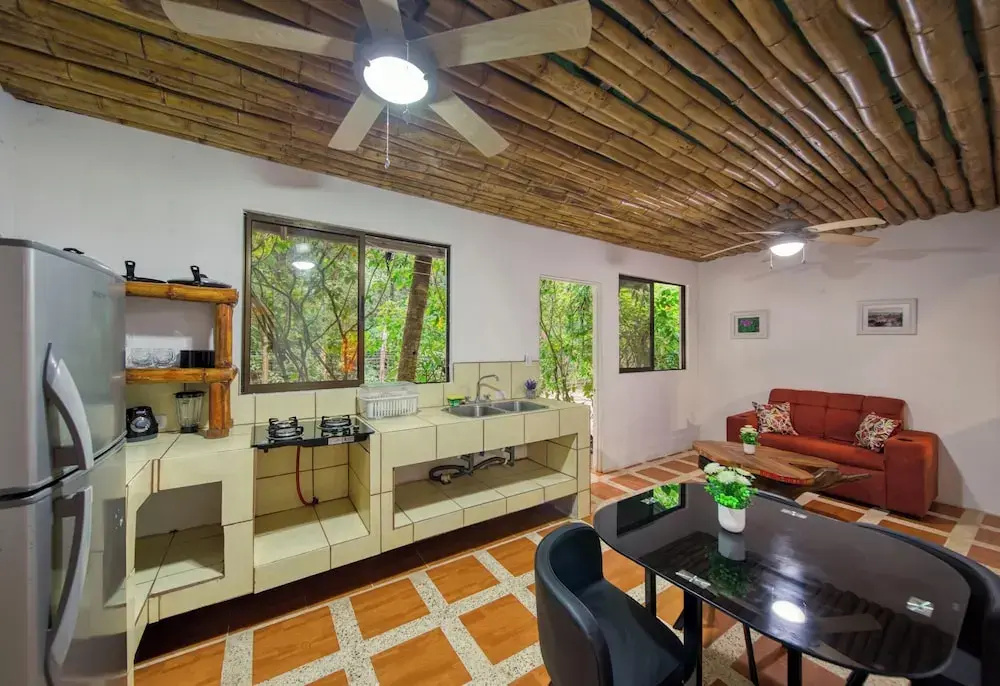 Jungle's Edge: Jiu-Jitsu, Muay Thai & Yoga Retreats - Chambres