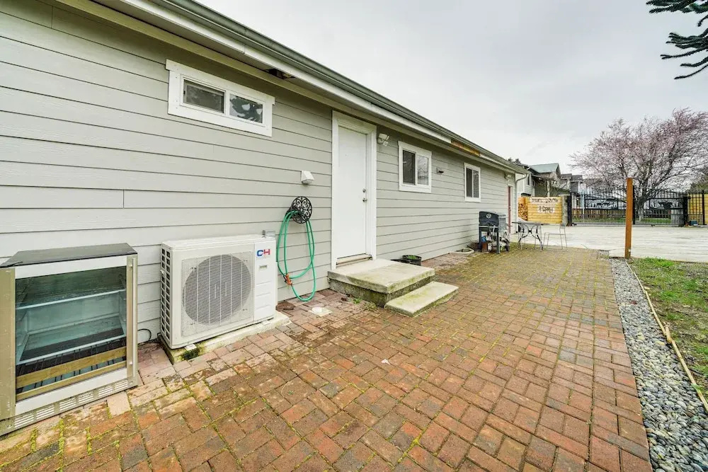 14 Mi to Dtwn Seattle: Sleek Home w/ Large Yard - фото 9