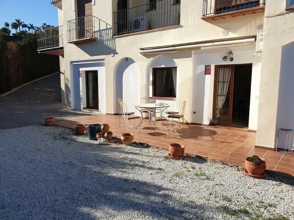 Delightful Spacious 2 bed Apartment in Nerja