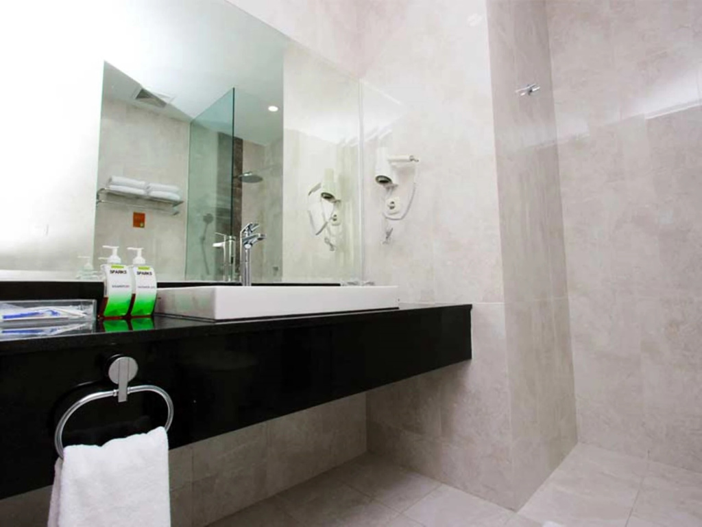 Sparks Life Jakarta, ARTOTEL Curated - Général