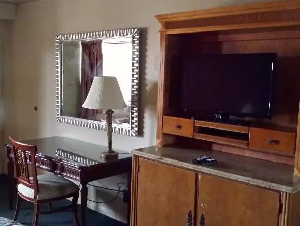 Suite with harbour view