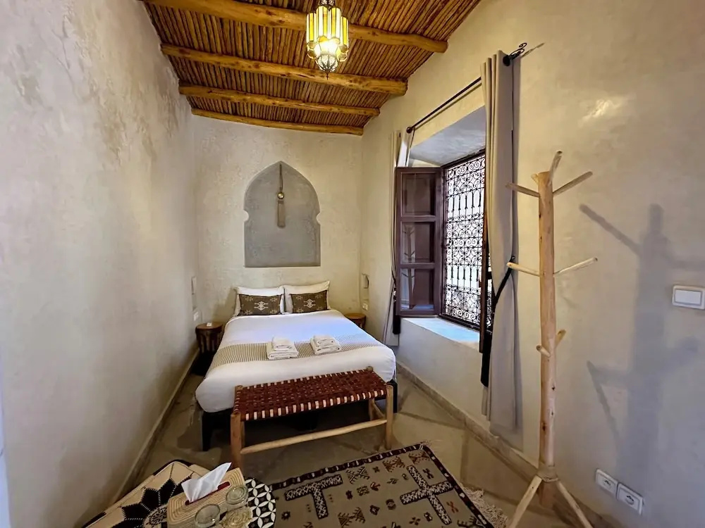 Economy room