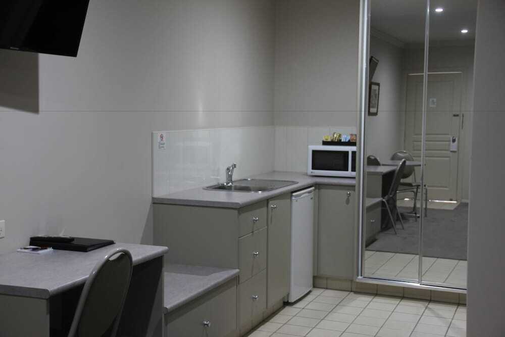 Saltbush Motor Inn by null