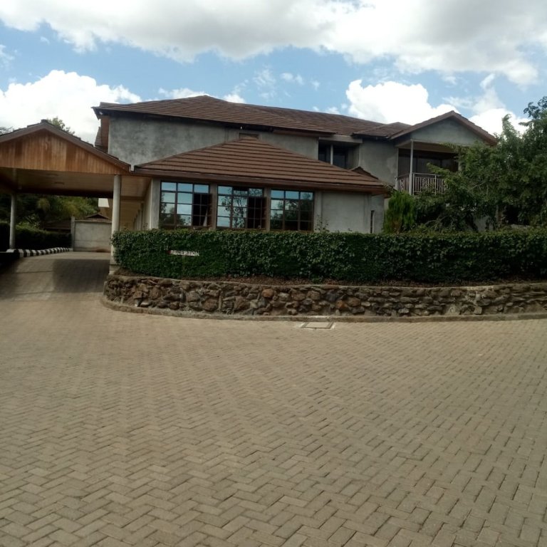 Top Cliff Lodge image